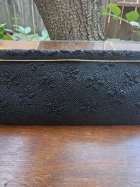 Beaded Floral Pattern Black Evening Clutch